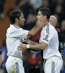 Raul Gonzalez i Cristiano Ronaldo