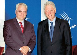 S BILLOM CLINTONOM
predsjednik se sastao na
marginama godišnjeg sastanka Clintonove Globalne inicijative