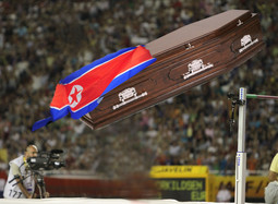 Jong Il u trenutku obaranja rekorda (Photomontage: Chees)