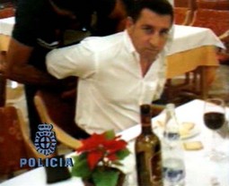 Uhićenje Gotovine 
u restoranu na Kanarskom otočju: on je cijelo vrijeme bijega boravio u Europskoj uniji, a ne, kako su tvrdili Britanci, u Hrvatskoj i Hercegovini
