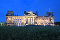 Reichstag, njemački parlament smješten je u blizini Branderburških vrata