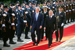 SAVEZNIŠTVO Američki predsjednik Bush tijekom posjeta nekoliko je puta naglasio nove, bliske odnose svoje države 