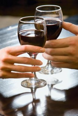 Prije ljubavnog sastanka dozvoljena je i čaša i vina