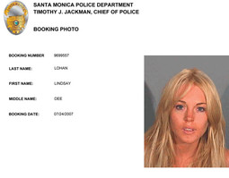 POLICIJSKA snimka Lindsay Lohan za kartoteku nakon uhićenja