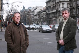 POČASNI HRVATSKI KONZUL u Mađarskoj Mijo Karagić (lijevo) i Csaba
Horvath (desno) kažu da je situacija lošija nego što mediji pišu