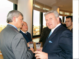 TODORIĆ, LUŠKOV I POLTAVČENKO prvi put su se susreli 2003. zahvaljujući tadašnjoj zagrebačkoj gradonačelnici Vlasti Pavić u prostorijama Agrokora