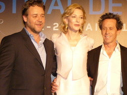 Russell Crowe, Cate Blanchett i producent Brian Grazer na konferenciji za novinare