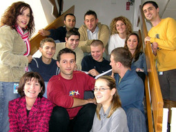 MLADI STRUČNJACI Gordana Kovačević okružena mladim stručnjacima iz Ericssona Nikole Tesle