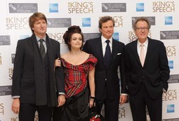 EKIPA FILMA U LONDONU Režiser Tom
Hooper te glumci Helena Bonham Carter, Colin Firth i Geoffrey Rush na
europskoj premijeri
filma u sklopu filmskog festivala u Londonu