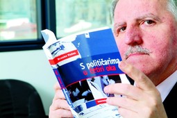 Glavni urednik Sportskih novosti sa svojom autobiografsko-dnevničkom knjigom u izdanju Naklade Ljevak