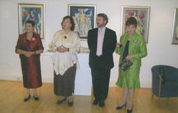 LJERKA NJERŠ s Nadom Premerl i Florom Tarner na izložbi u Londonu 2006.