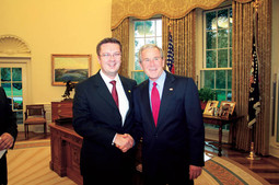 MIROSLAV KOVAČIĆ s američkim predsjednikom Georgeom Bushom (lijevo);