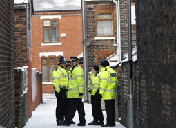 Metropolitan Police pretražuje kuće (Reuters)