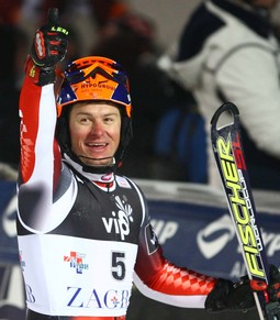 Ivica Kostelić slavi drugo mjesto na sljemenskom slalomu (foto: Igor Šoban)