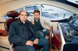 PROJEKTANT jahte Jadran Tošić za upravljačem prototipa sa svojim sinom Sergiom
