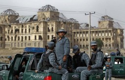 POD JAKOM POLICIJSKOM
zaštitom ispraćen je
afganistanski član
parlamenta ubijen u
Kabulu u nedjelju,
18. srpnja