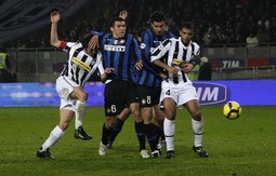 Melo postiže pogodak protiv Intera