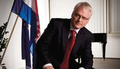 NOVA PRAVEDNOST
Ivo Josipović smtra da su nalaženje izlaza iz ekomske krize te pobjeda protiv korupcije i kriminala nužni da se Hrvatskoj vrati optimizam