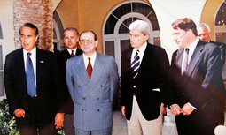 SENATORI Bob Dole i Joseph Biden, tadašnji šef hrvatske diplomacije Mate Granić, senator John Warner i ambasador Peter Galbraith