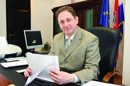 Ministar zdravstva Neven Ljubičić