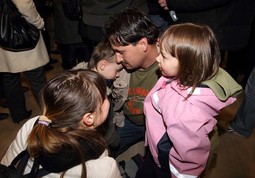 RADNIK TVRTKE Crosco na
zagrebačkom aerodromu susreo se sa svoje troje djece