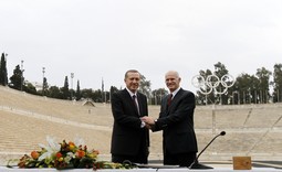 Grčki premijer George Papandreou i turski kolega Tayyip Erdogan (Reuters)