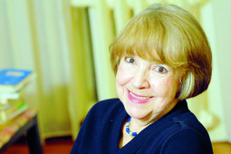 Irena Vrkljan (75), čuvena hrvatska pjesnikinja, prevoditeljica i spisateljica, najpoznatija po inauguriranju ispovjedne ženske proze
