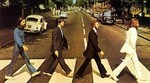 Lennonovo bijelo odijelo s omota albuma 'Abbey Road' odlazi na dražbu