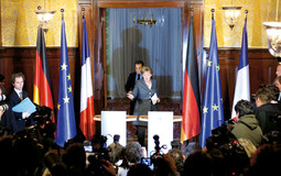 Hladan tuš iz Bruxellesa: Čelnici Njemačke i Francuske Angela Merkel i Nicolas Sarkozy prošli su tjedan dali do znanja da Hrvatska ne može utjecati na novonastalu situaciju