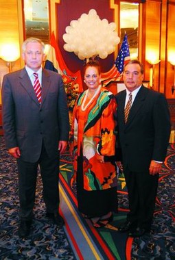 Premijer Ivo Sanader s američkim veleposlanikom Ralphom Frankom 