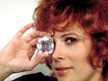 Deveto mjesto zauzela je Jill St. John koja je glumila Tiffany Case u Bondu iz 1971. 'Dijamanti su vječni'