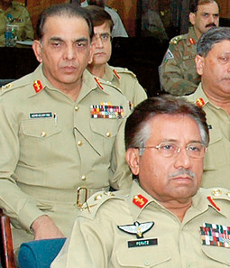 PERVEZ MUSHARRAF dogovorio je svoj odlazak s mjesta šefa države i vojske, a za nasljednike odredio Benazir Bhutto i Perveza Kianija