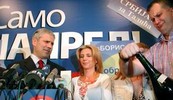 Lider Demokratske stranke Boris Tadić pobjedom na izborima za predsjednika Srbije postao je osoba s najvećim političkim autoritetom u Srbiji.