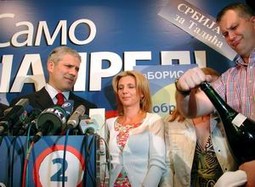 Lider Demokratske stranke Boris Tadić pobjedom na izborima za predsjednika Srbije postao je osoba s najvećim političkim autoritetom u Srbiji.