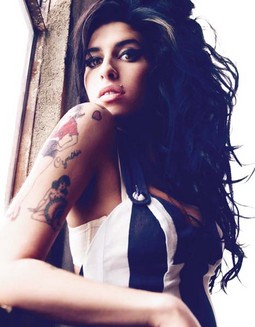 Psihički i fizički slomljena Amy Winehouse nije mogla snimiti treću ploču