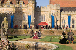Dvorac Henryja VIII. jedno je od mjesta radnje u filmu