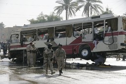 Napadnut je autobus s iranskim hodočasnicima (Foto: Reuters)
