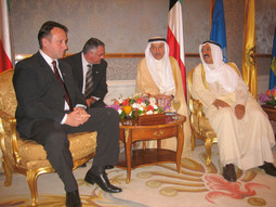 KUVAJTSKI SUVEREN (desno) emir Sabah al-Ahmad al-Jaber al-Sabah s hrvatskim ministrom obrane Berislavom Rončevićem u rezidenciji Bayan
