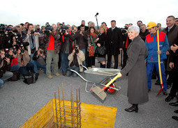 Premijerka Jadranka Kosor položila je kamen temeljac (Foto:Vlada.hr)