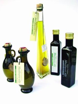 Vrhunsko djevičansko maslinovo ulje Stella Croatica, koje krasi izniman okus, boja i miris, odnedavno je dostupno i s aromom ružmarina i bosiljka.