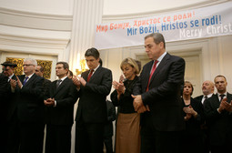 Predsjednik Ivo Josipović, premijer Zoran MIlanović i gradonačelnik Zagreba Milan Bandić (Foto: Vlada RH)