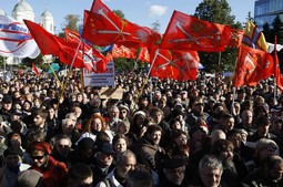 Stotine prosvjednika blokirale su središte St. Petersburga (Foto: Reuters)