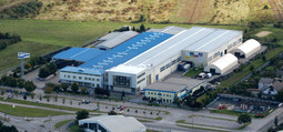 U tvrtki Gumiimpex zaposleno je 180 ljudi na 12 različitih proizvodnih sektora u gumarstvu i sa 4500 različitih proizvoda od gume, Kirićevi su postali neizostavni partneri tisućama tvrtki u Hrvatskoj i inozemstvu