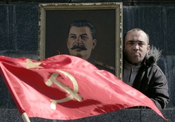 Ukrajinci su podigli novi kip Staljinu