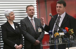 OTVORENJE KLINIKE
Premijerka Jadranka
Kosor u ožujku 2010.
prisustvovala je otvorenju tvrtke Ruđer Medikol Ciklotron; s direktorom Medikola Ivanomv Rajkovićem 