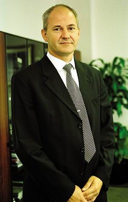 Predsjednika Uprave Hrvatske elektroprivrede Ivu Čovića Vlada je prošli tjedan razriješila dužnosti i na njegovo mjesto postavila Ivana Mravaka, dosadašnjeg šefa HEP distribucije.