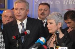 "Savezom za Europu" Sanader je postigao više ciljeva, donekle amortizirao poraz Jadranke Kosor na predsjedničkim izborima, ali i donio mnogo problema unutar vlastite stranke i SDP-a