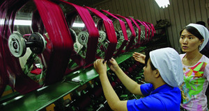Golem udjel tekstila u kineskom izvozu osnova je za druge kineske ekonomske planove jer Kina želi u sljedećoj fazi izvoziti i robe više tehnologije, u što se sada snažno investira