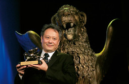 Ang Lee s nagradom Zlatni lav za film 'Lust, Caution' prošle subote u Veneciji; prije dvije godine za film 'Planina Brokeback' također je dobio najveću nagradu tog slavnog festivala
