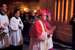 NIKAD U BLISKIM ODNOSIMA Francisco-Javier Lozano tijekom svog četverogodišnjeg mandata u Hrvatskoj nikako nije uspijevao ostvariti bliži odnos s kardinalom Bozanićem